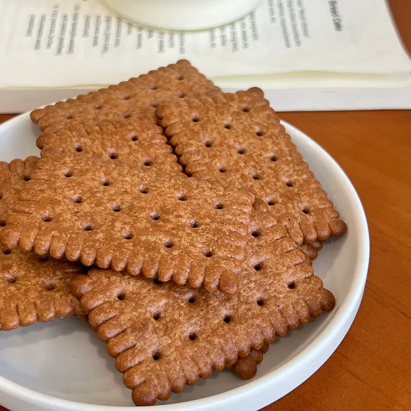 Biscoitos de leite sabor chocolate ao leite