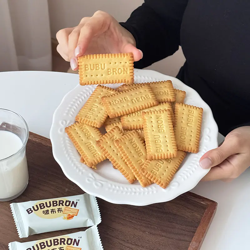 Biscoitos com sabor de ovo e queijo com alto teor de proteína DHA